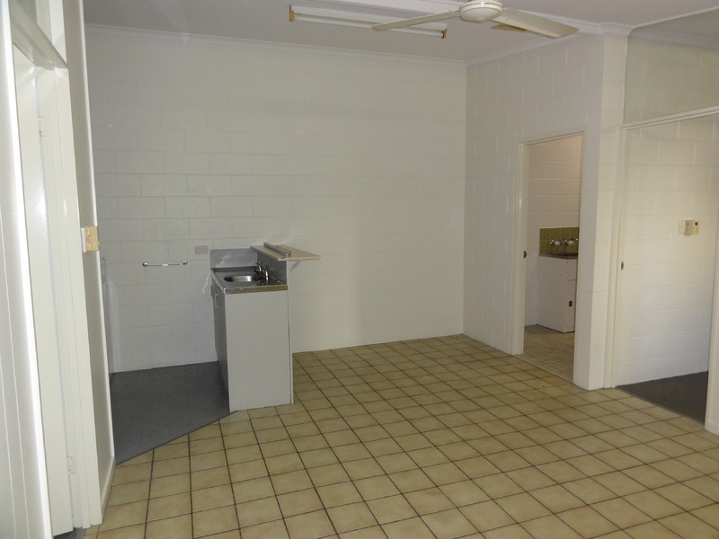 4/55 Cook Street, North Ward QLD 4810