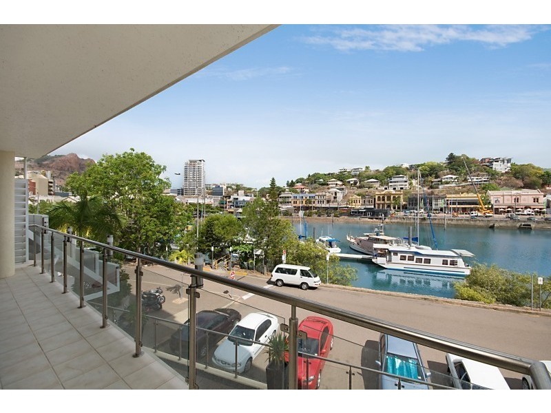 206/9 Anthony Street, South Townsville QLD 4810