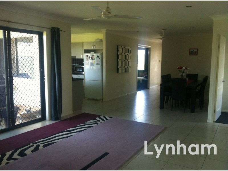 10 Anchorage Circuit, Bushland Beach QLD 4818