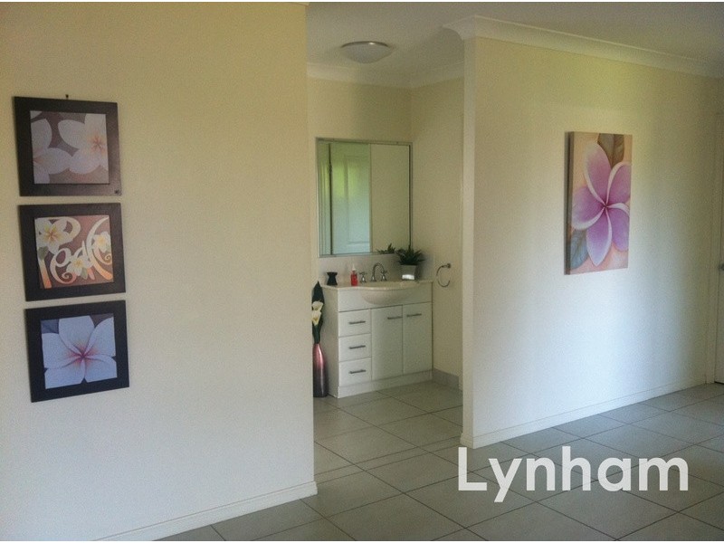 10 Anchorage Circuit, Bushland Beach QLD 4818