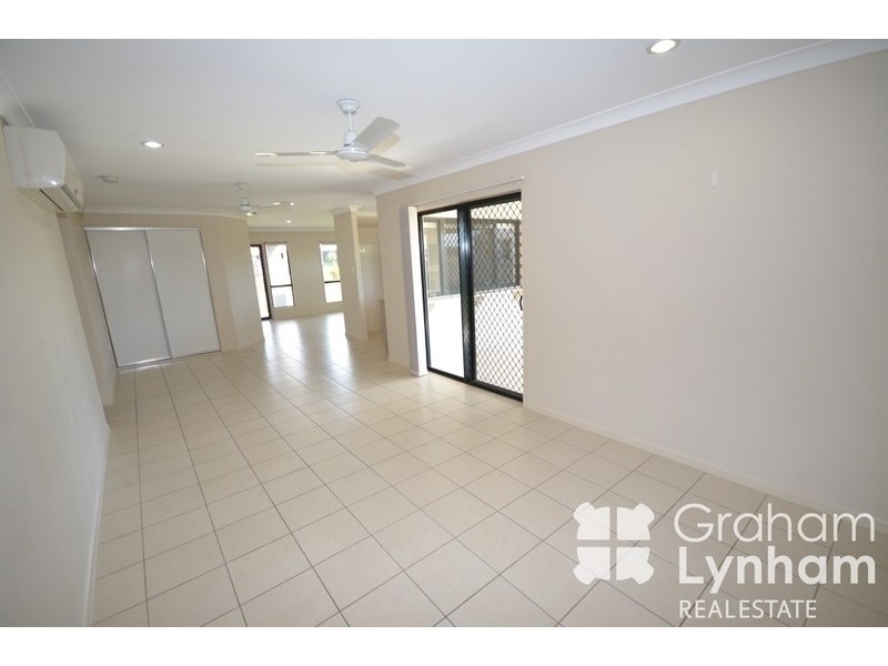 26 Limerick Way, Mount Low QLD 4818