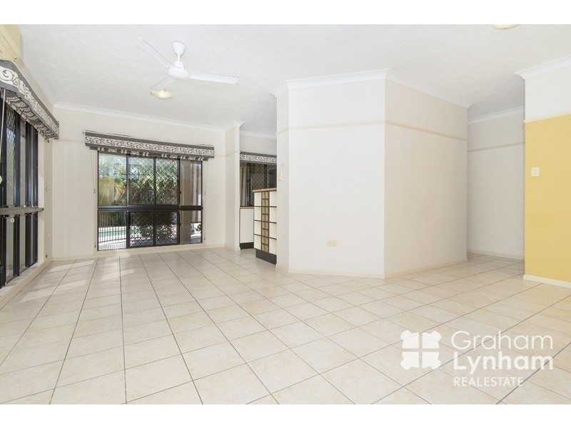 4 Riovista Way, Kirwan QLD 4817