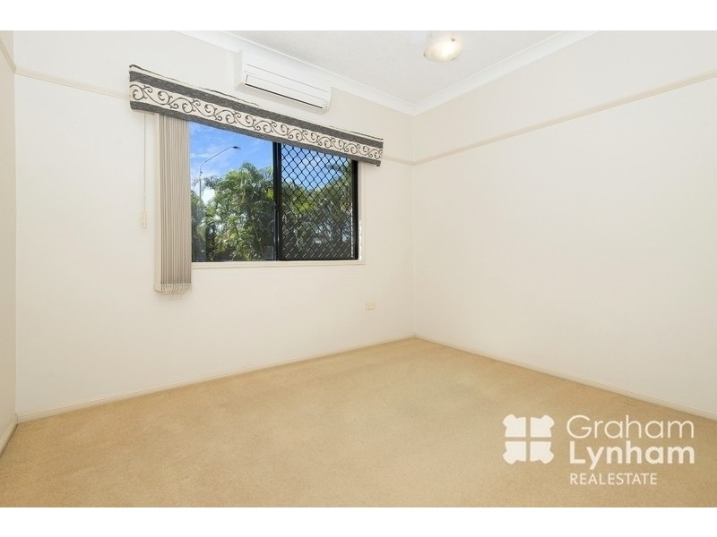 4 Riovista Way, Kirwan QLD 4817