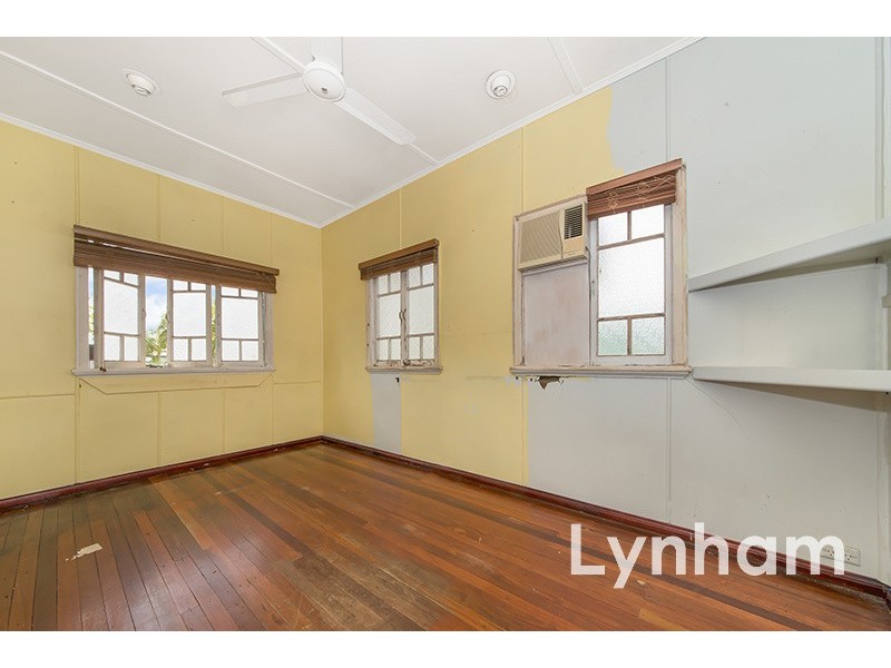 25 Urquhart Street, Currajong QLD 4812