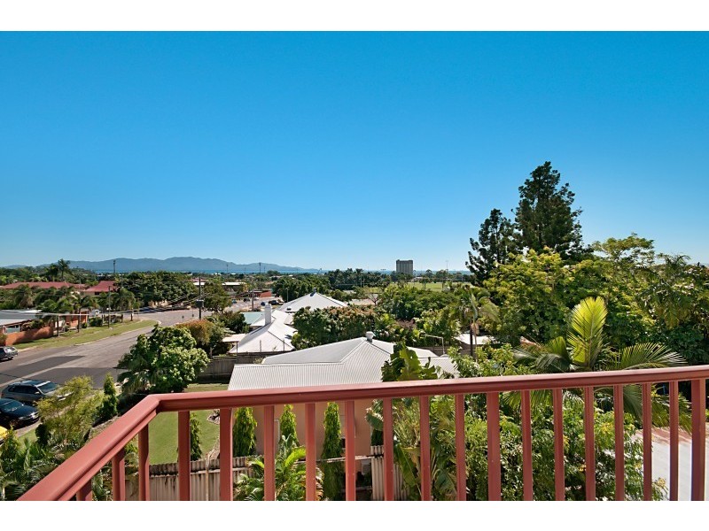 11/1 Burke Street, North Ward QLD 4810