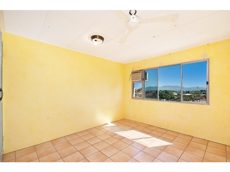 11/1 Burke Street, North Ward QLD 4810