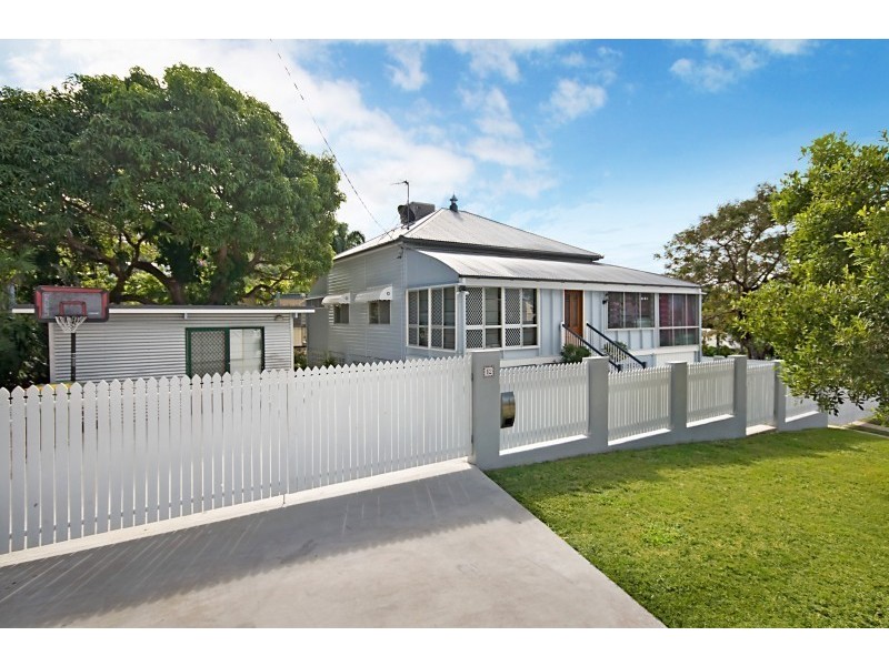 12  Stuart Street, North Ward QLD 4810