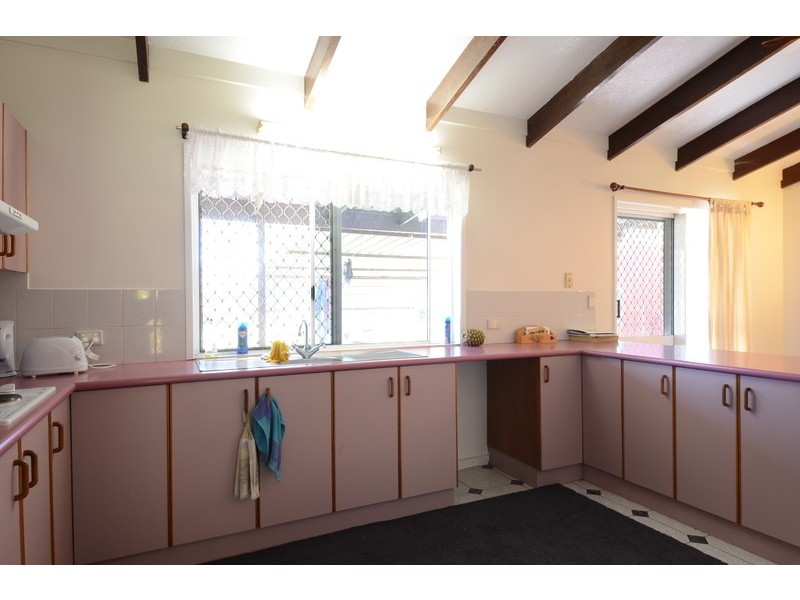 17 Benalla Road, Oak Valley QLD 4811