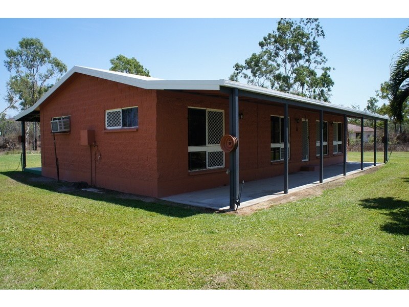 17 Benalla Road, Oak Valley QLD 4811