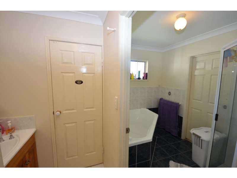 4 Kyra Court, Burdell QLD 4818