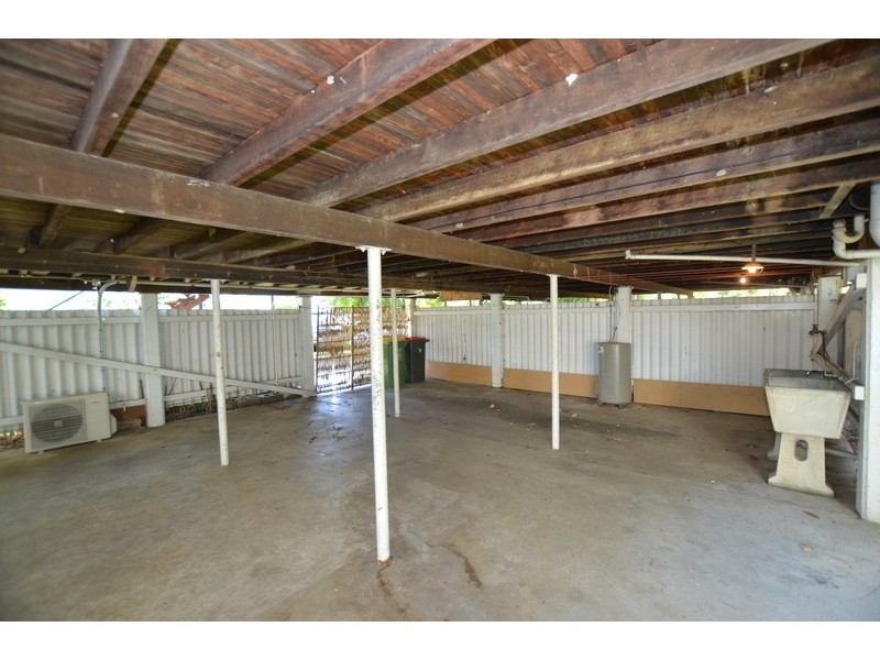 2/9 Roberts Street, Hermit Park QLD 4812