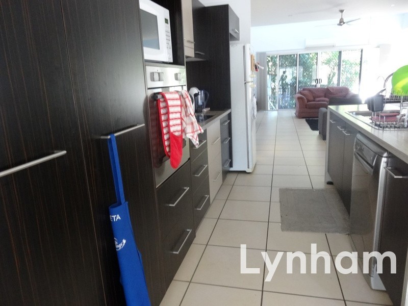 1/12 St Kilda Row, Douglas QLD 4814