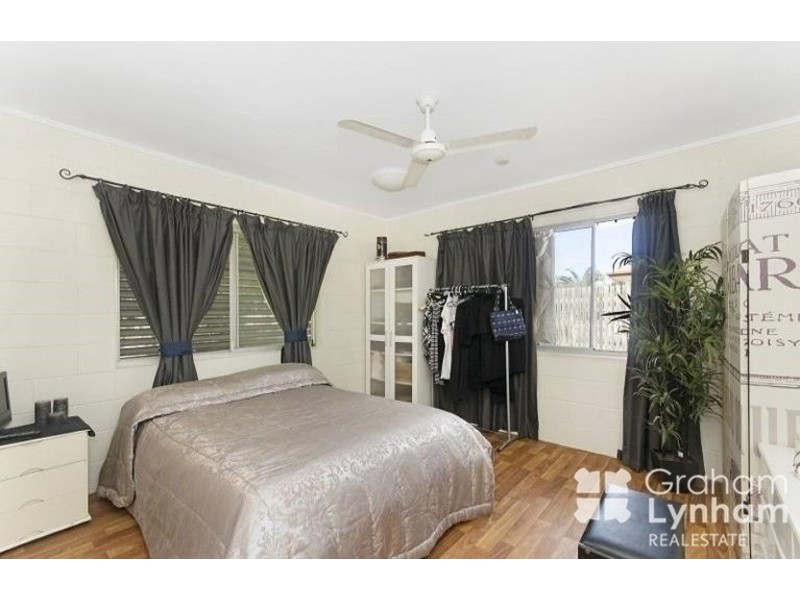 2/197 Howlett Street, Currajong QLD 4812