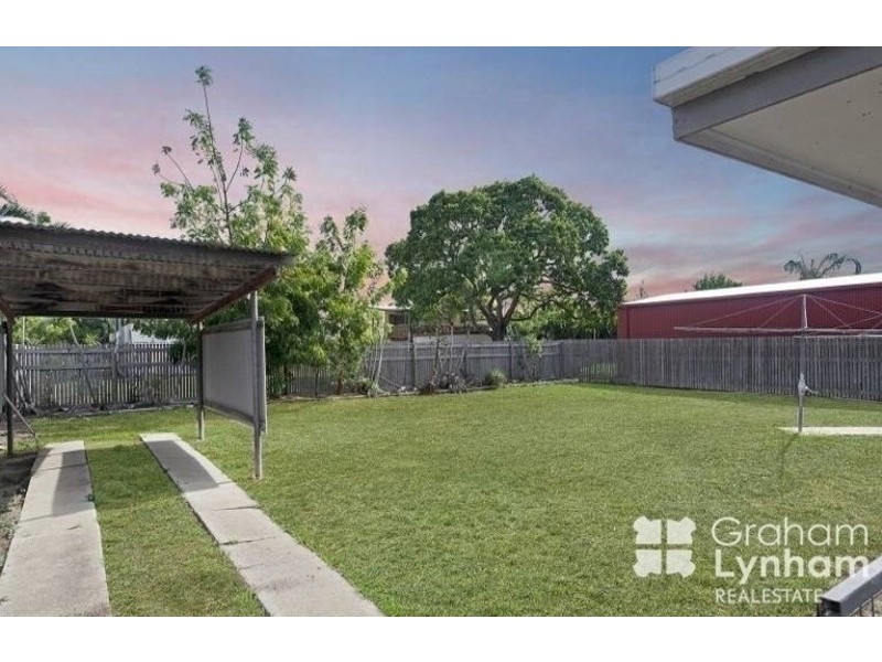 2/197 Howlett Street, Currajong QLD 4812