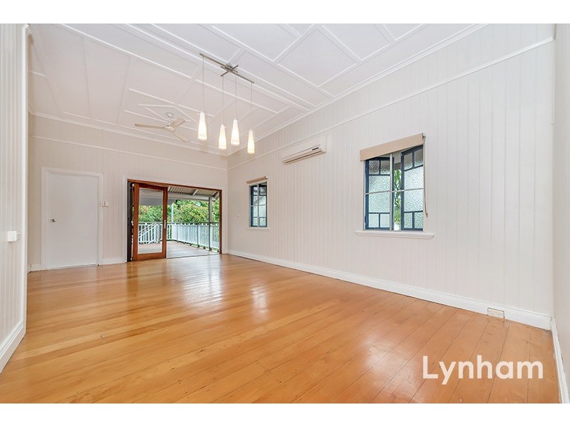 19 Edwards Street, West End QLD 4810