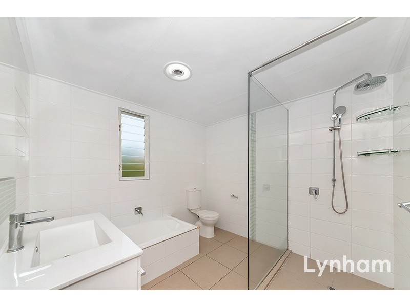 19 Edwards Street, West End QLD 4810