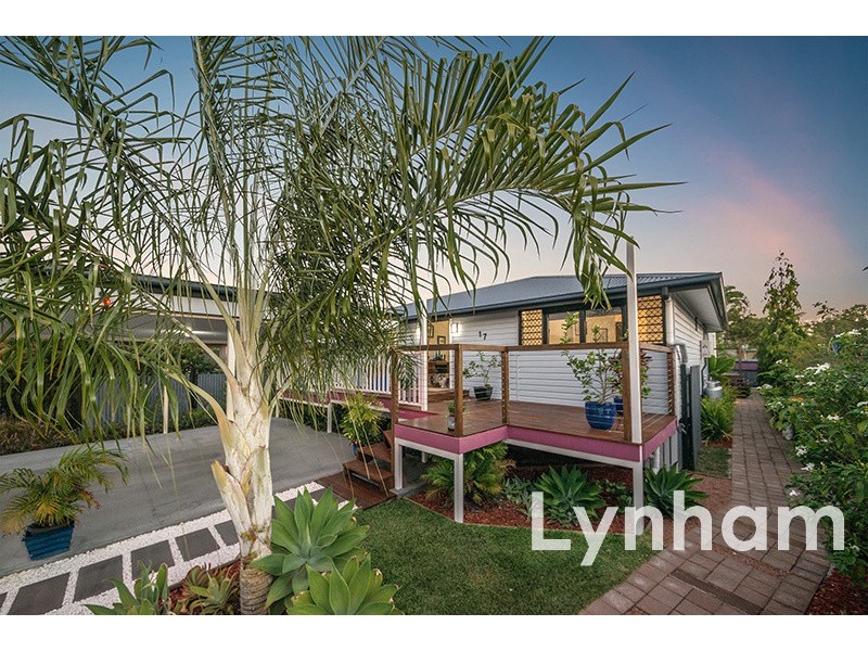 17 Sanderling Circuit, Kelso QLD 4815