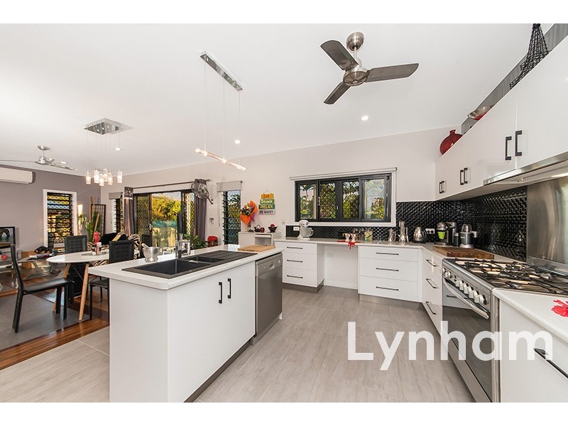 17 Sanderling Circuit, Kelso QLD 4815