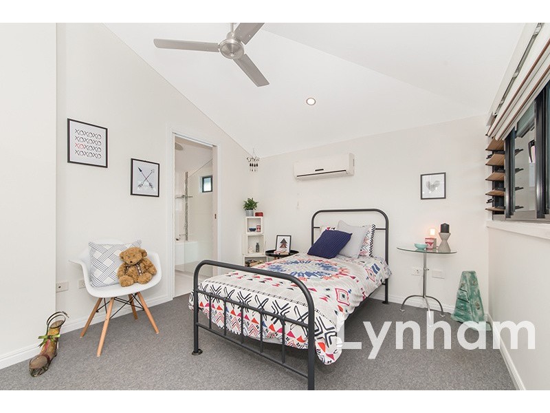 17 Sanderling Circuit, Kelso QLD 4815