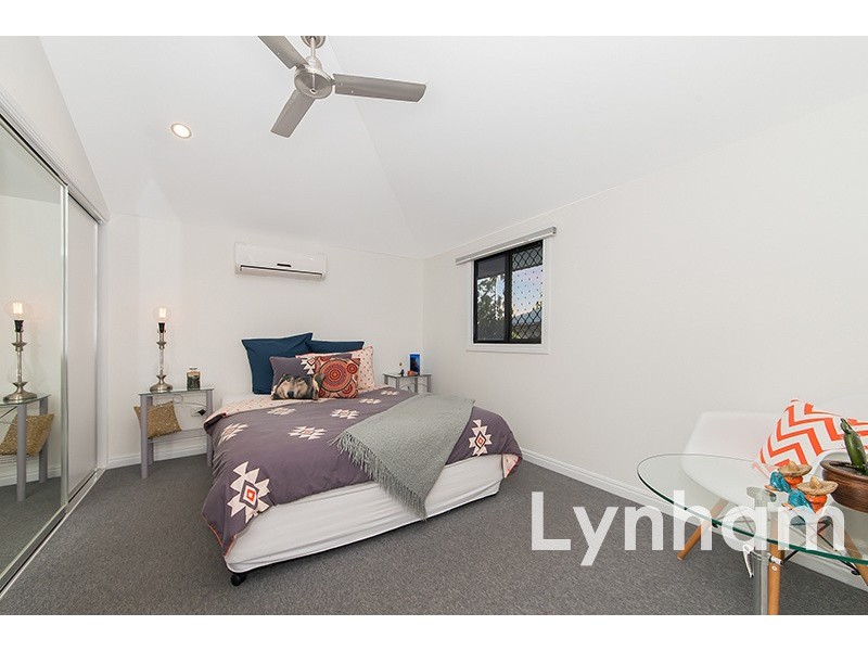 17 Sanderling Circuit, Kelso QLD 4815