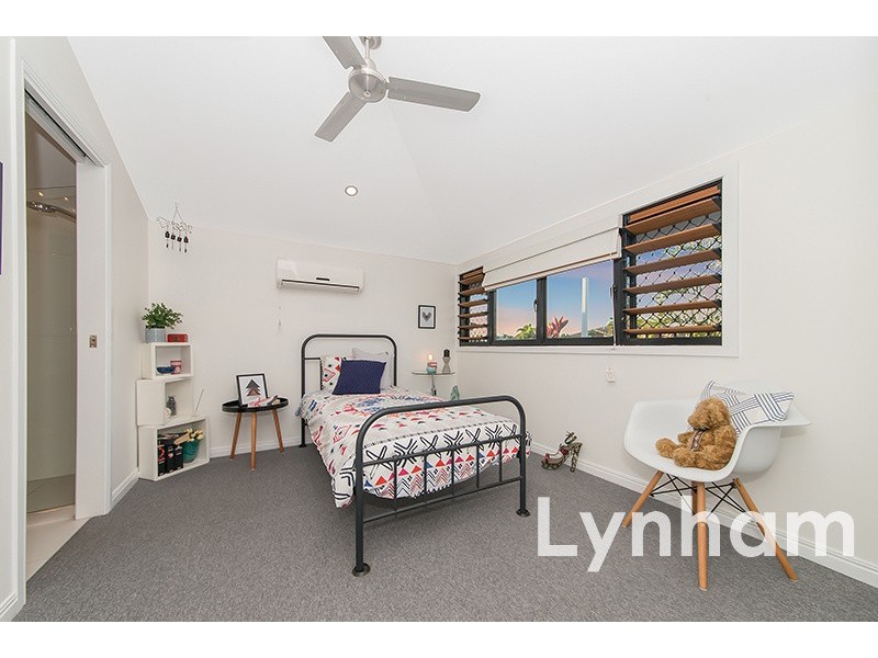 17 Sanderling Circuit, Kelso QLD 4815