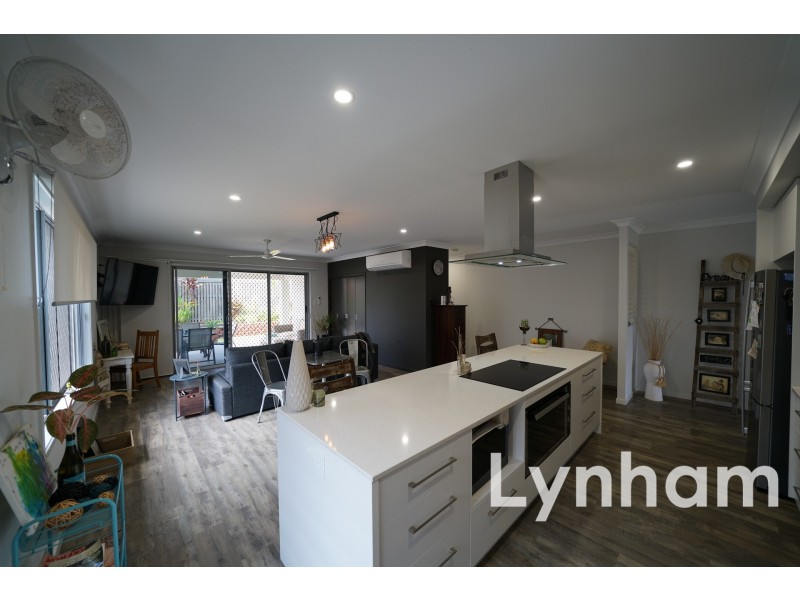 134 Kennard Circuit, Bushland Beach QLD 4818