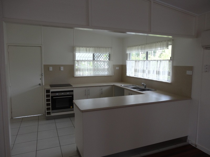 6 Fraser Street, Cranbrook QLD 4814