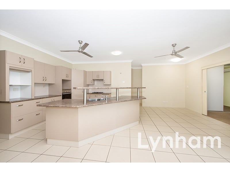 26 Lockyer Place, Mount Louisa QLD 4814
