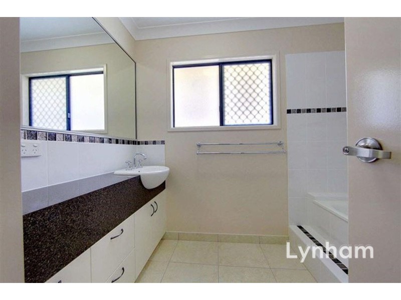 26 Ellsworth Drive, Mount Louisa QLD 4814