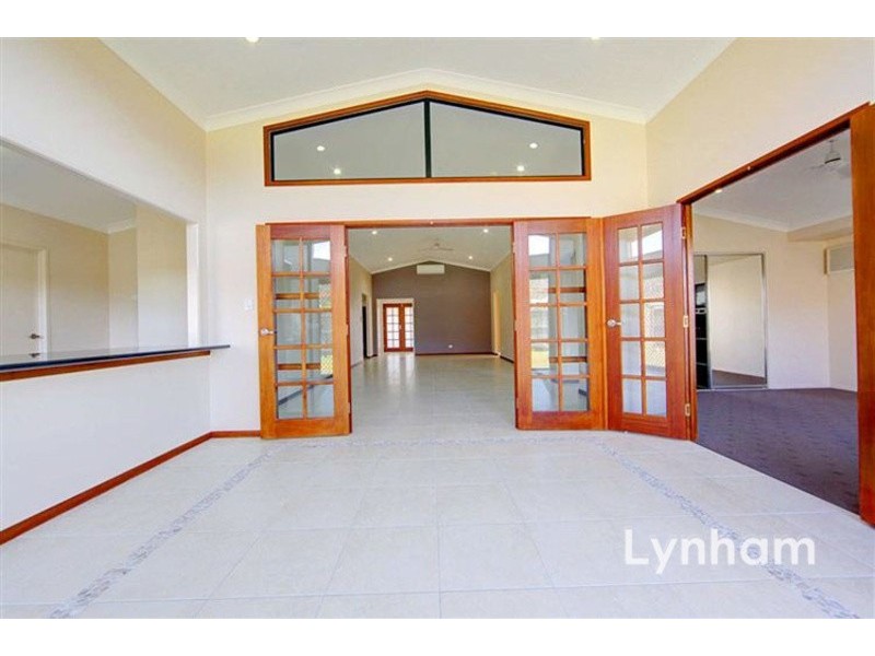 26 Ellsworth Drive, Mount Louisa QLD 4814