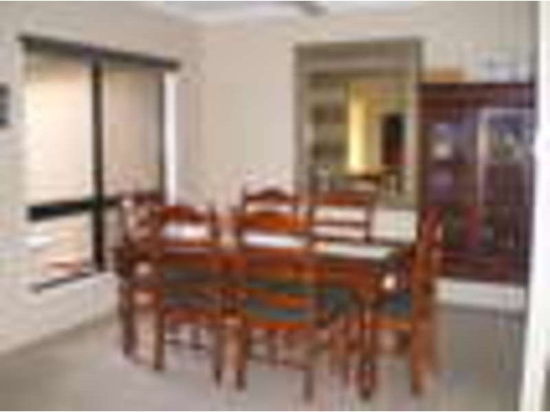 8 Perisher Court, Mount Louisa QLD 4814