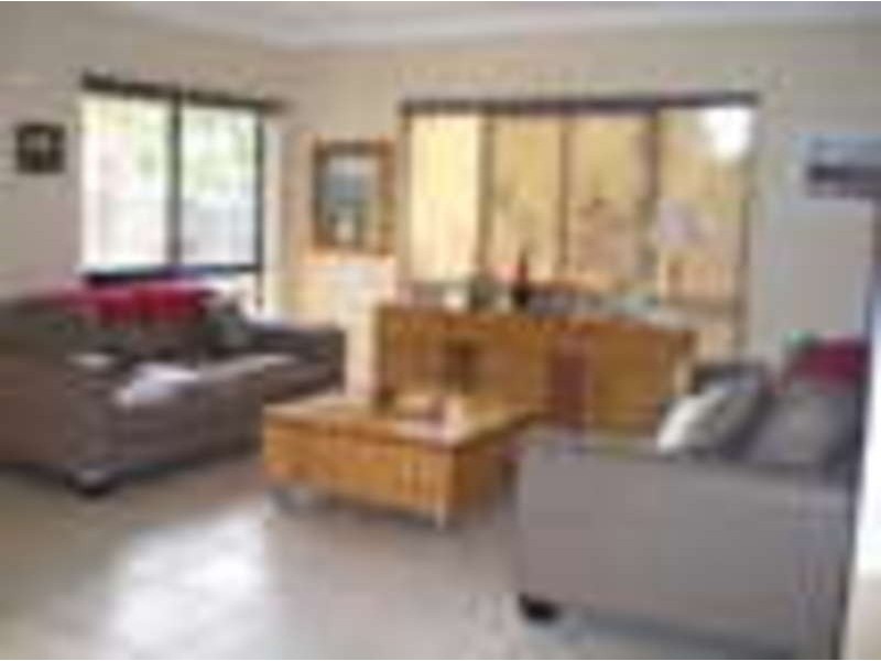 8 Perisher Court, Mount Louisa QLD 4814