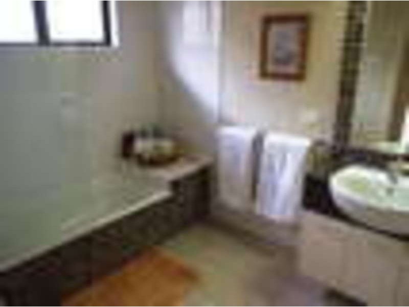 8 Perisher Court, Mount Louisa QLD 4814