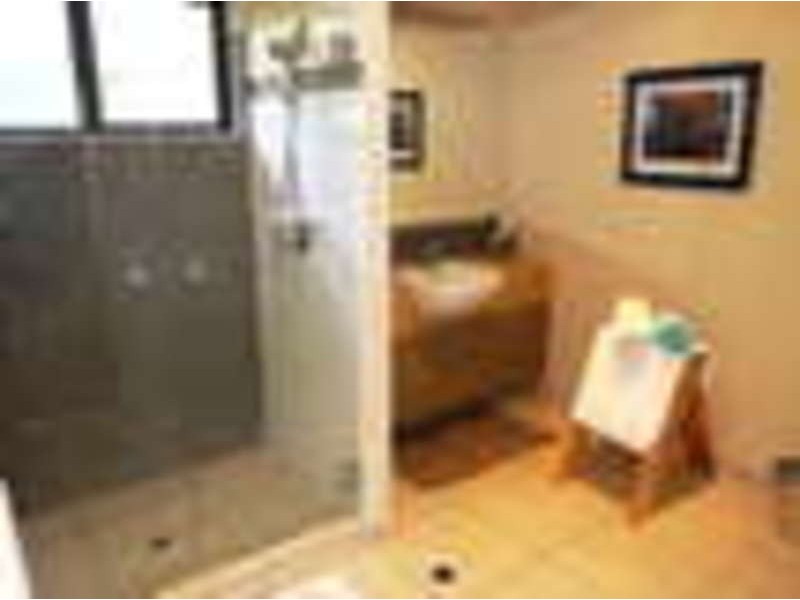 8 Perisher Court, Mount Louisa QLD 4814