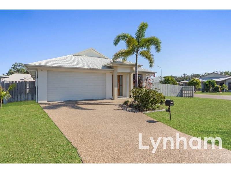 1 Lochern Way, Bushland Beach QLD 4818