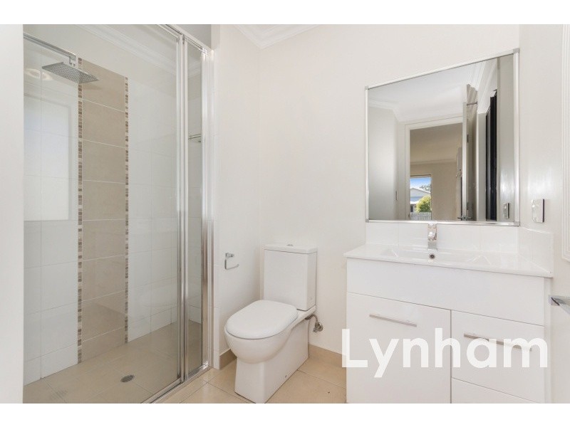 1 Lochern Way, Bushland Beach QLD 4818
