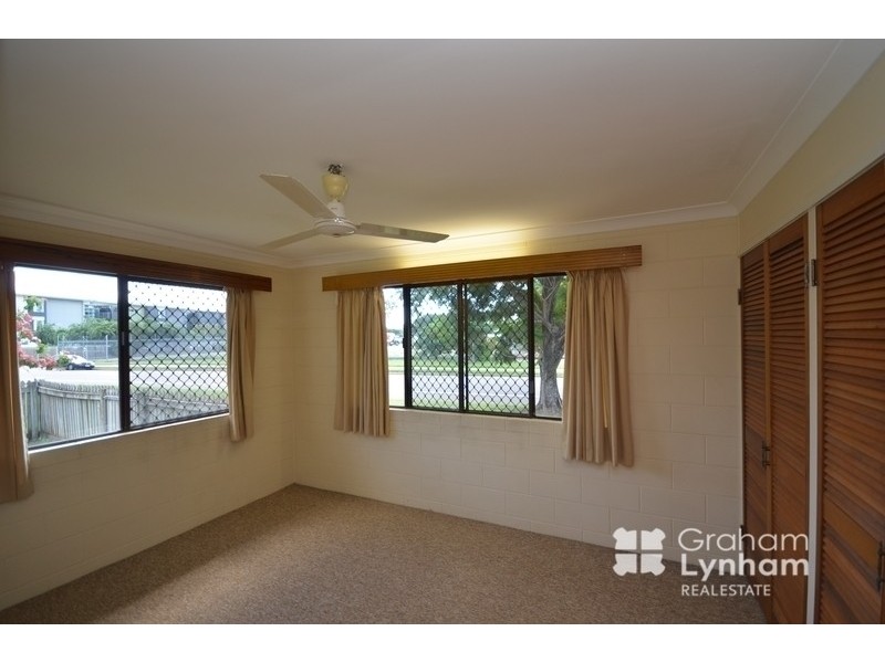 1 Julia Street, Kirwan QLD 4817