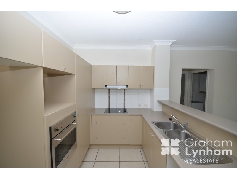 8/12-14 Martinez Avenue, West End QLD 4810