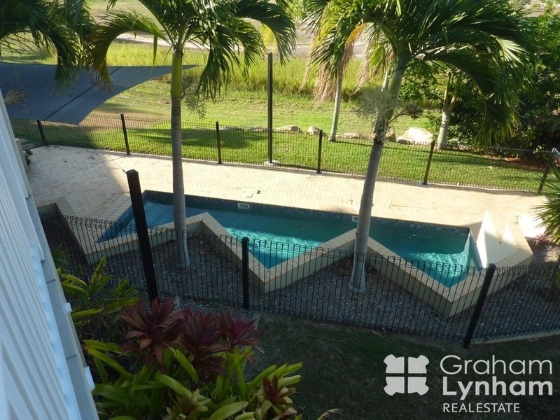 8/12-14 Martinez Avenue, West End QLD 4810