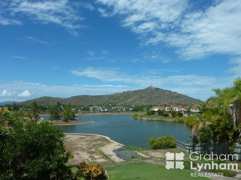 8/12-14 Martinez Avenue, West End QLD 4810