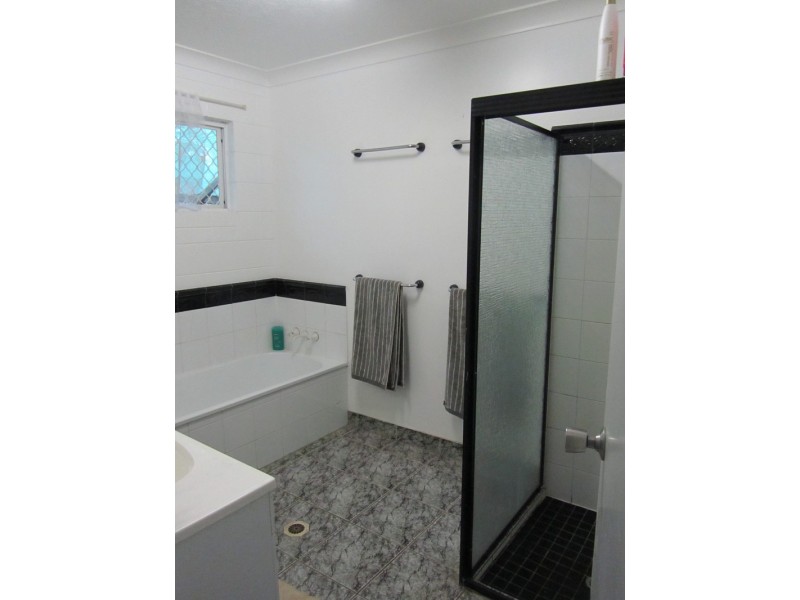 30 Barnett Street, Mount Louisa QLD 4814