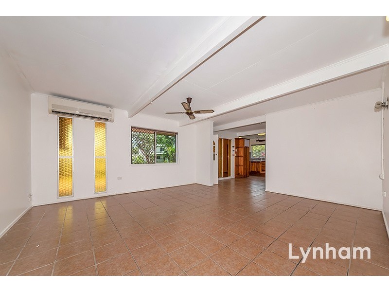 25 Merryl Street, Rasmussen QLD 4815