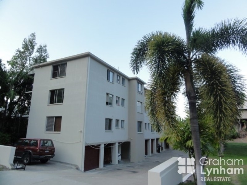 11/17 Stanton Terrace, North Ward QLD 4810