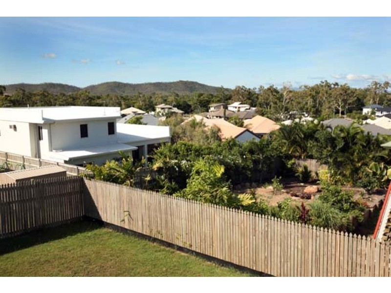 2 Blue Gum Court, Douglas QLD 4814