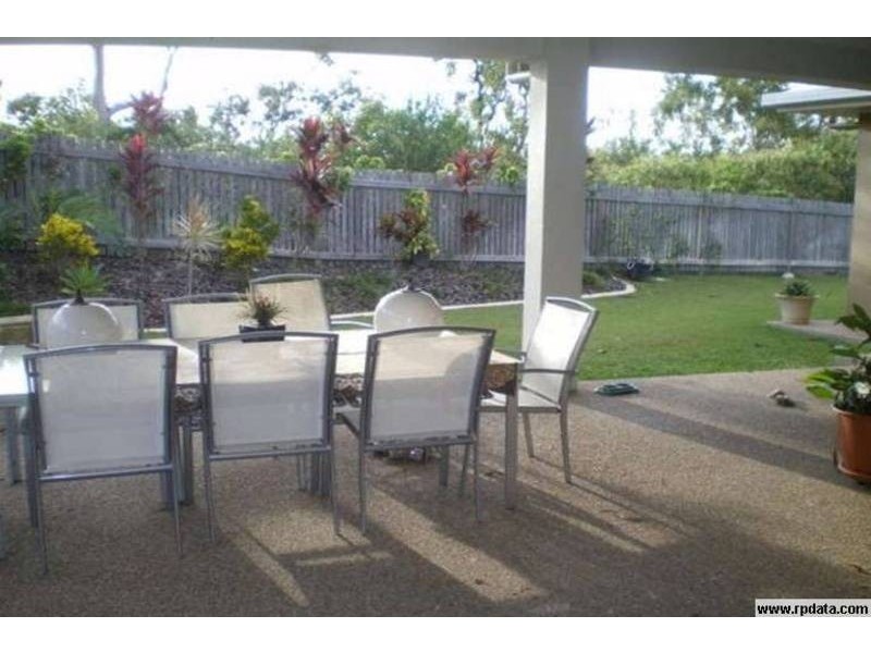 8 Perisher Court, Mount Louisa QLD 4814