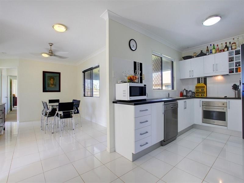 Burdell QLD 4818