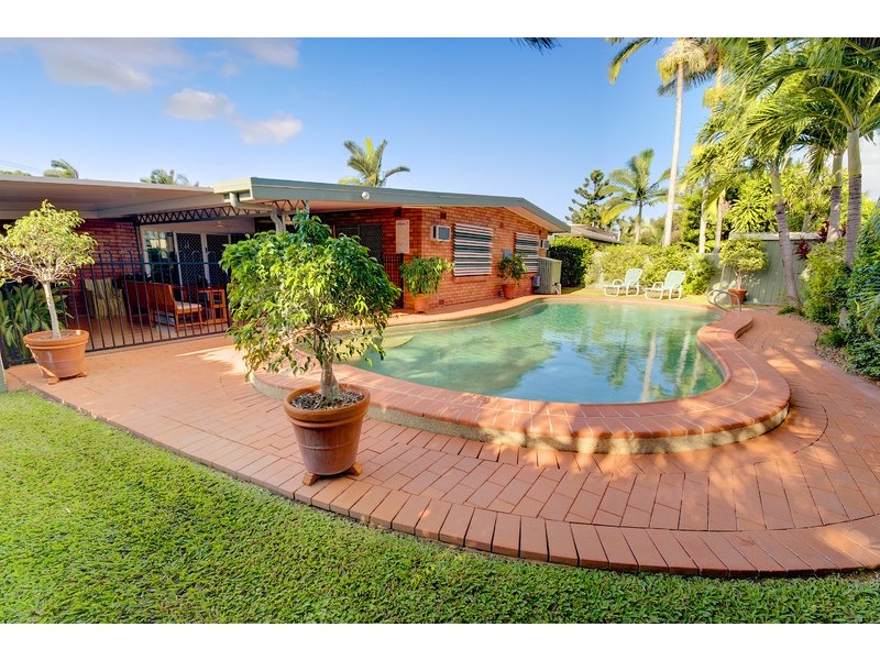 15 Hall Street, Kirwan QLD 4817