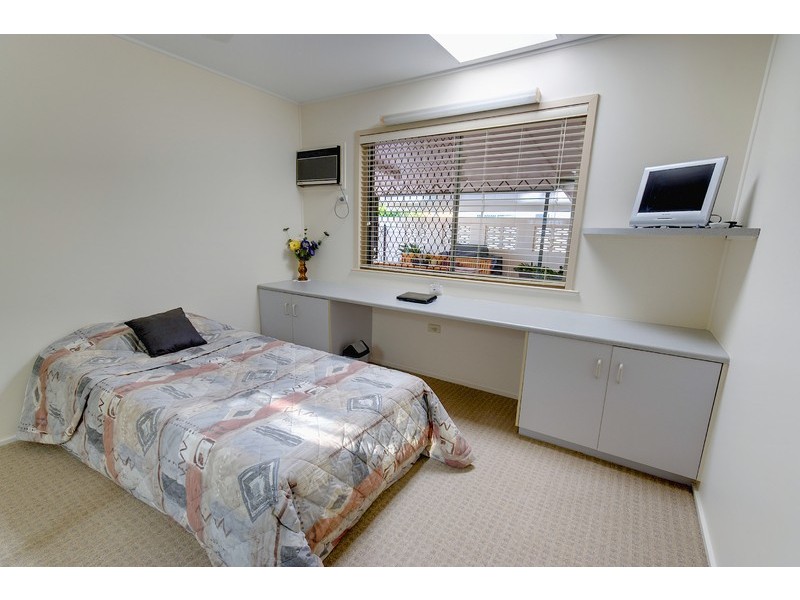 15 Hall Street, Kirwan QLD 4817