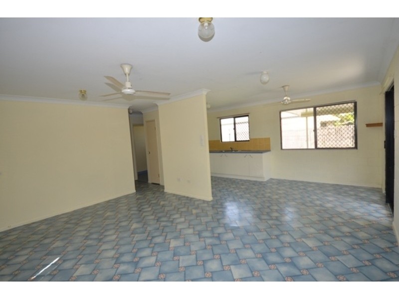 19 Lynette Street, Kelso QLD 4815