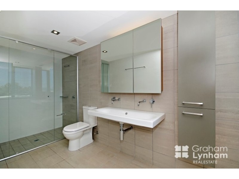2404/6 Mariners Drive, Townsville City QLD 4810